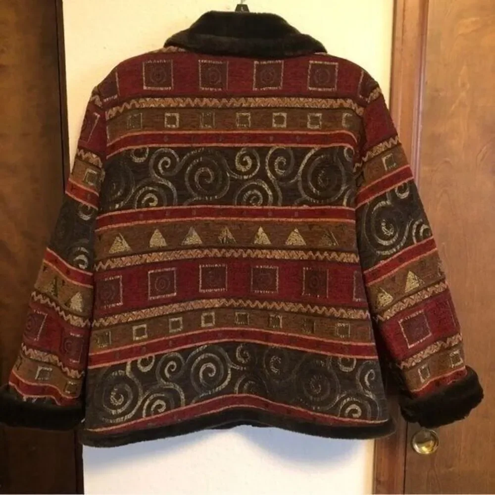 Tally Ho Outerwear‎ Women's Medium Faux Fur Sherpa Lined Tapestry Knit Jacket